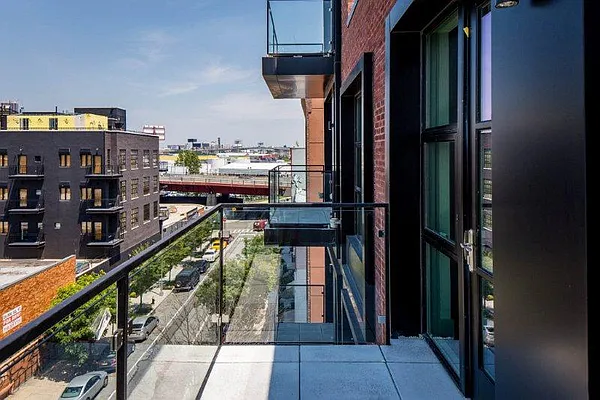 Rented by Nooklyn NYC LLC | media 22