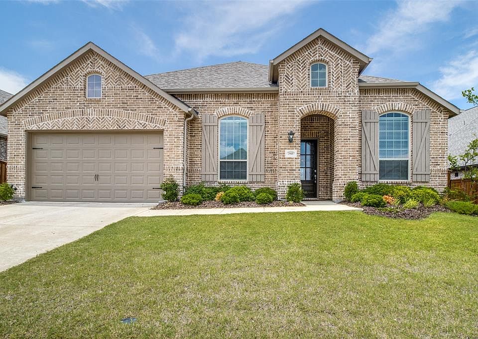 1st image of 3905 Redbud Dr