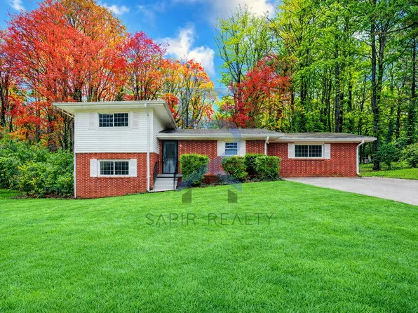 639 Skipper Dr NW, Atlanta, GA 30318