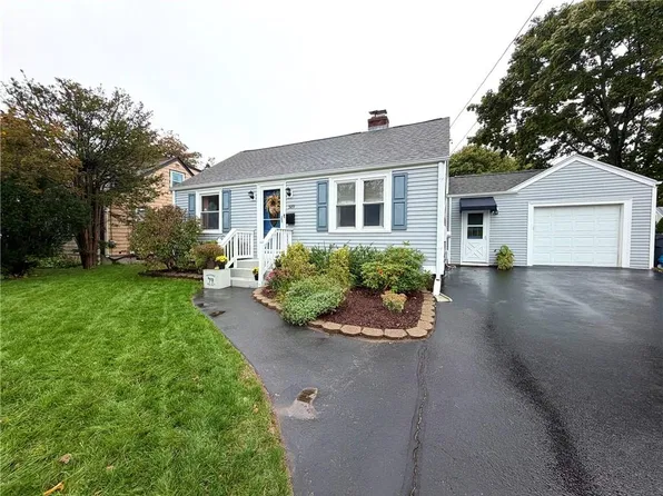 329 Maple St, Warwick, RI 02888
