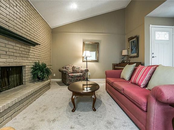 5th image of 10511 Boedeker Dr