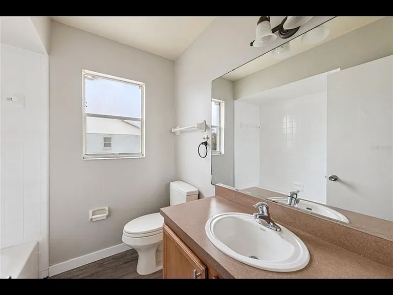 46 N Fairfax Ave #40 — Photo 10
