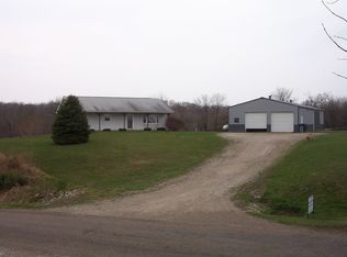 18749 N 2100th St, Chrisman, IL 61924