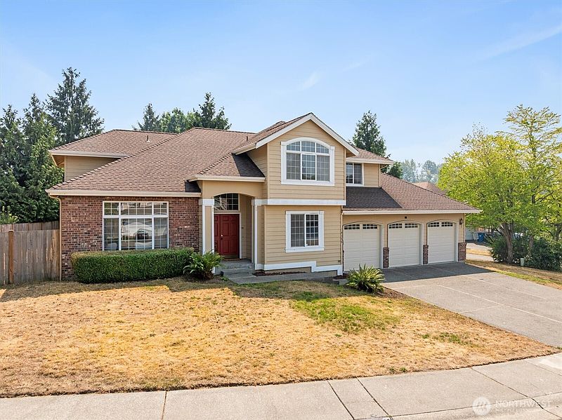 2nd image of 10325 SE 185th Place