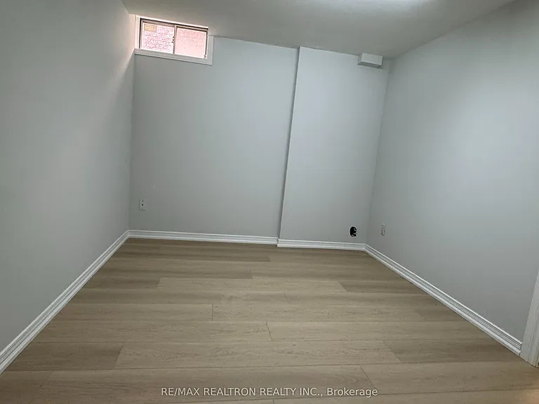 46 Thornbrook Ct #BASEMENT — Photo 18