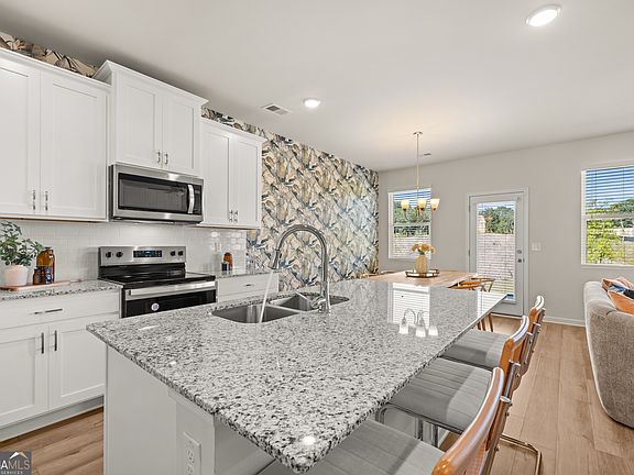 5th image of 504 Meadowbrook Way #128