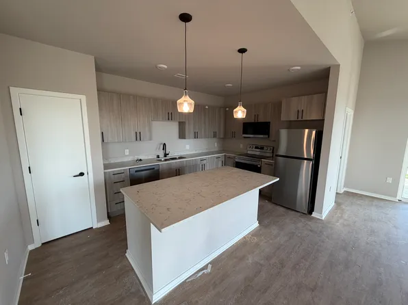 The Crest at Cardinal Heights, 125 Obrien Ct #2d2f6d7c1, Columbus, WI 53925