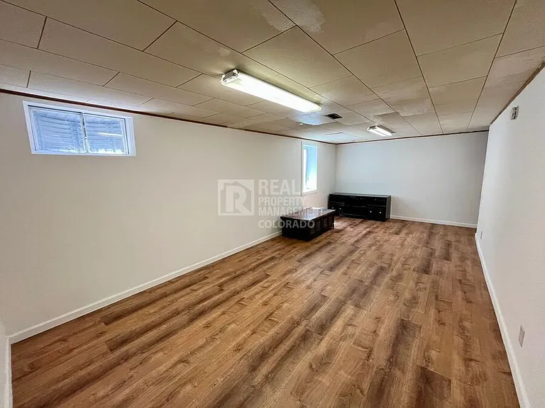 1641 W 82nd Pl — Photo 11