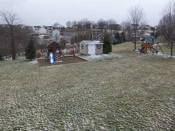 4th image of 318 Cottingham Cir