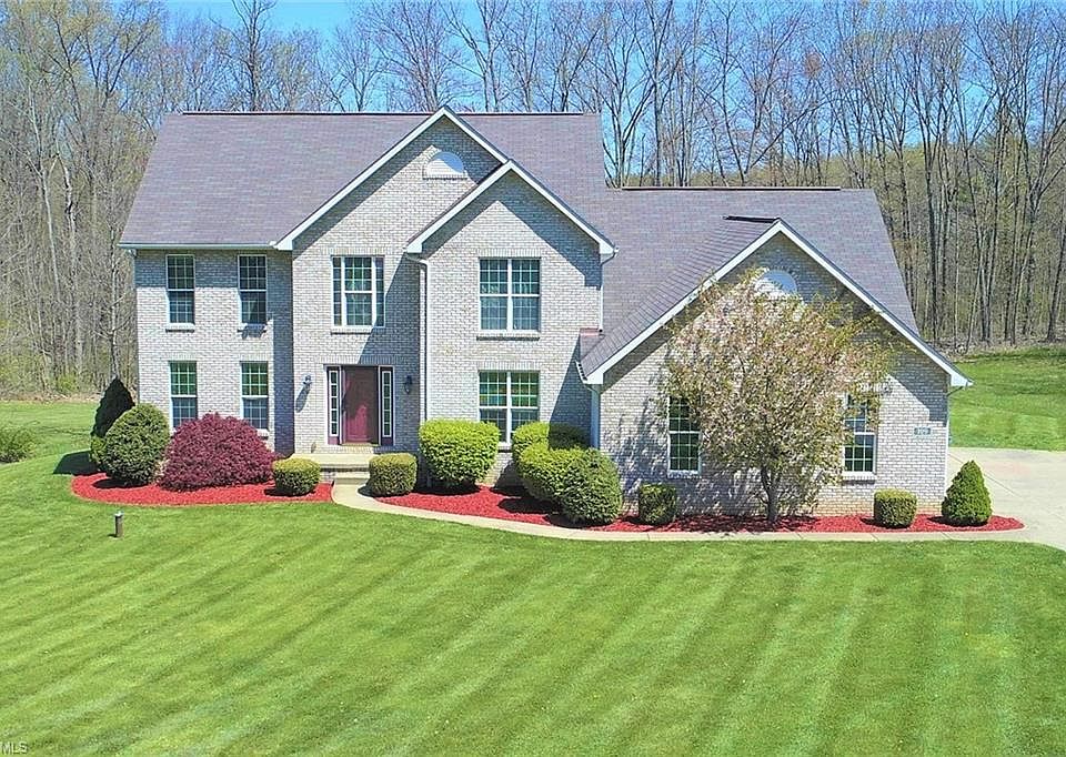 1st image of 109 Oak Hill Cir
