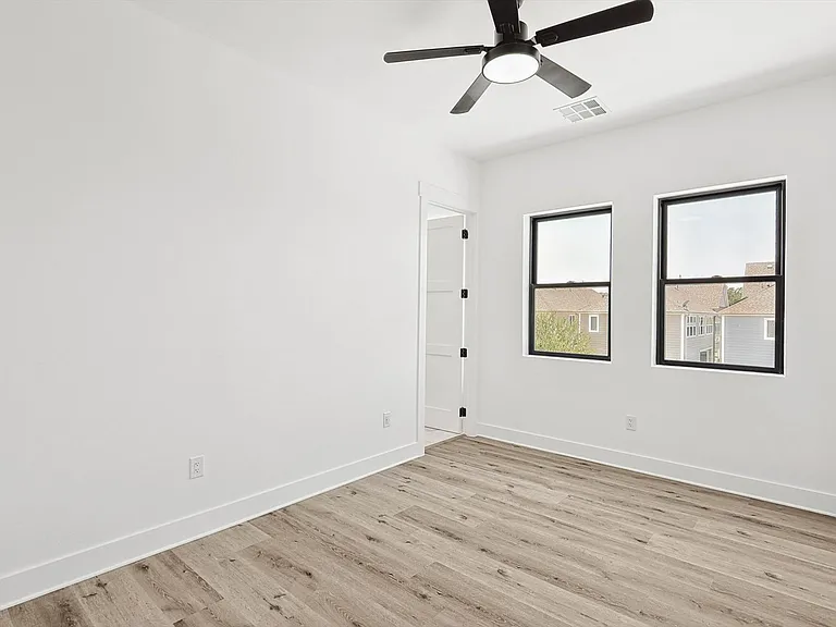 767 W Main St #201 — Photo 19