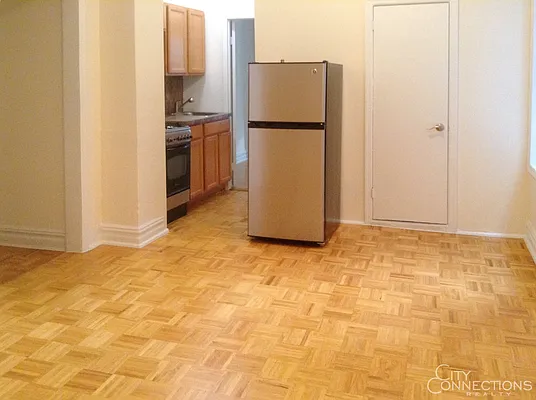 Rented by City Connections Realty | media 29