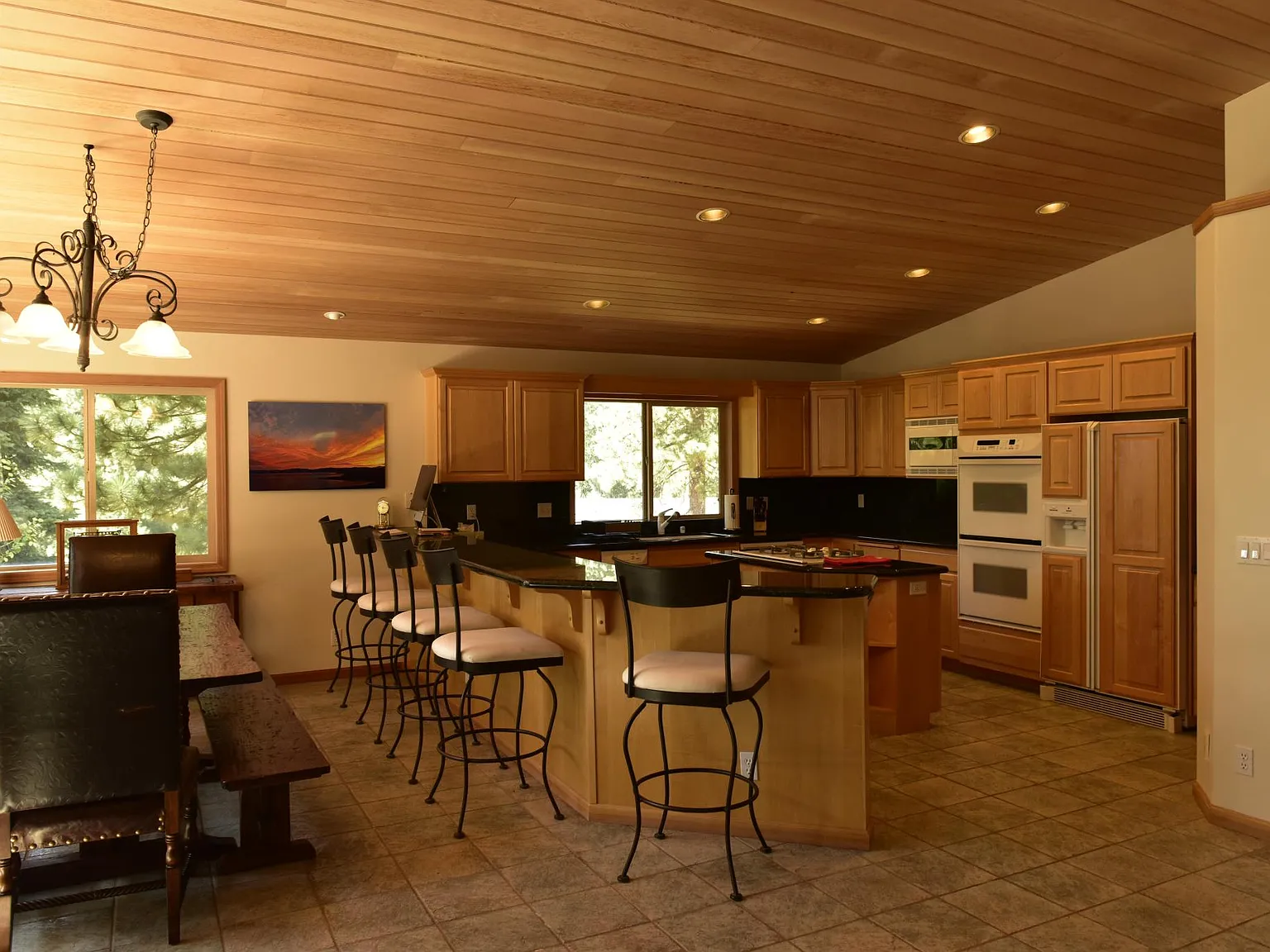 4 bed, 3472 sqft, $6,500 — Photo 3