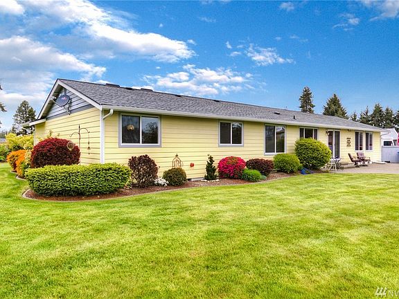 5th image of 2320 183rd Street Ct E