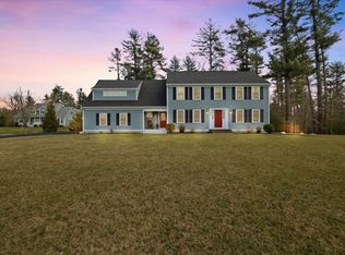 295 Carriage Hill Dr, Raynham, MA 02767