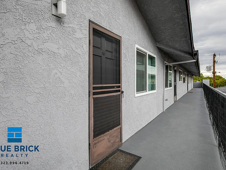 536 E Cypress Ave #301 — Photo 14
