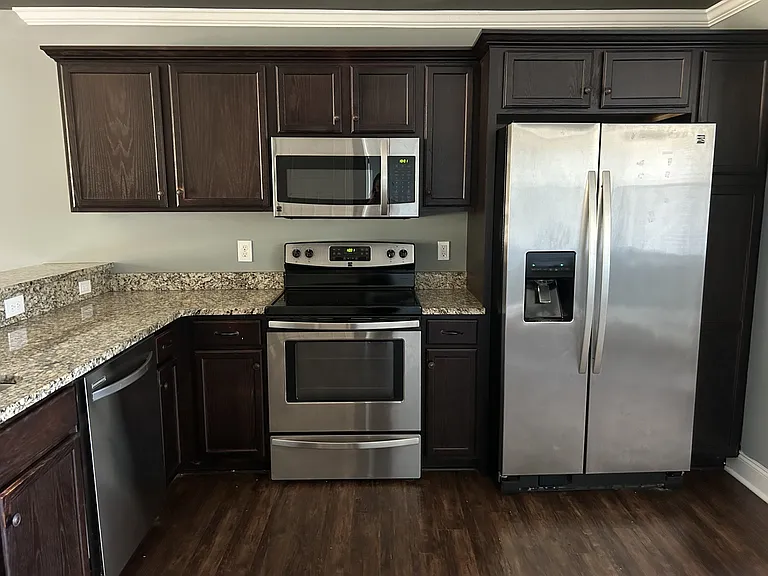 235 Capstone Dr — Photo 18