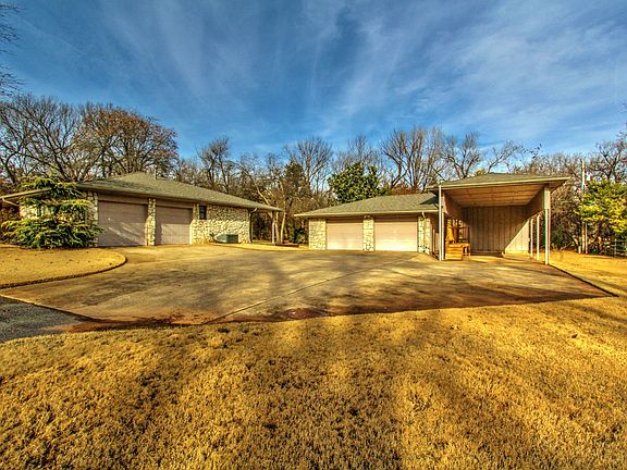 5th image of 3001 Cedar Oak Dr
