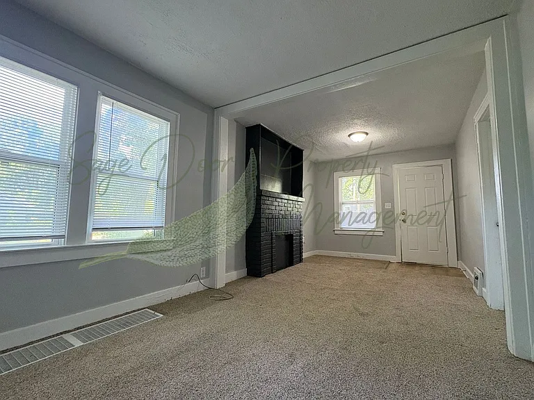 303 N Huttig Ave — Photo 8