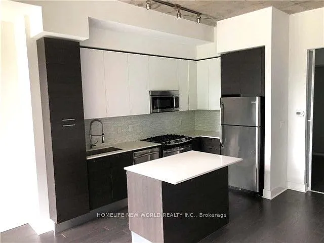 Building Photo - 399 Adelaide St W #211