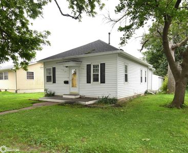 411 N Iowa Ave, Eagle Grove, IA, 50533