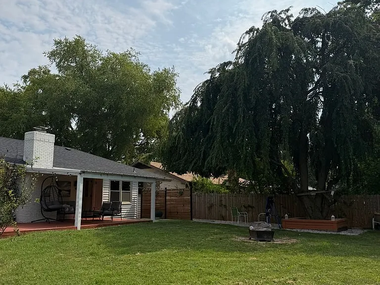 1232 W Berkeley St — Photo 15