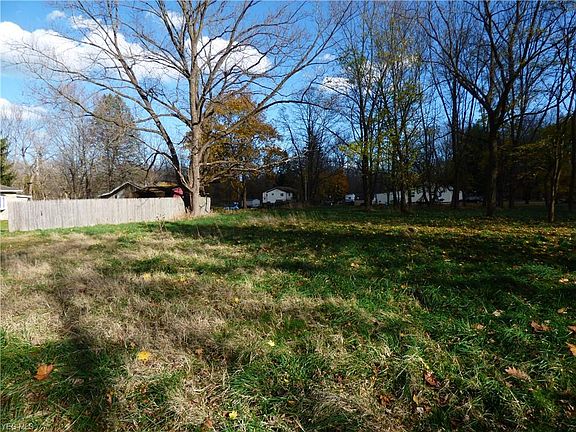 5th image of 35931 Woodland Dr