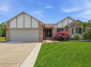 15066 Orleans Dr, Shelby Township, MI 48315