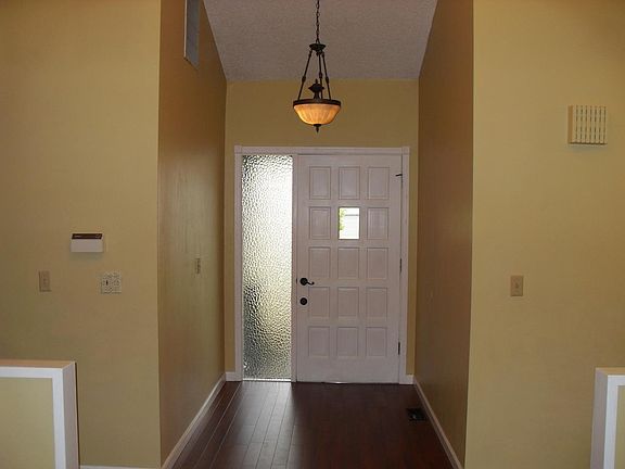 Large entryway 