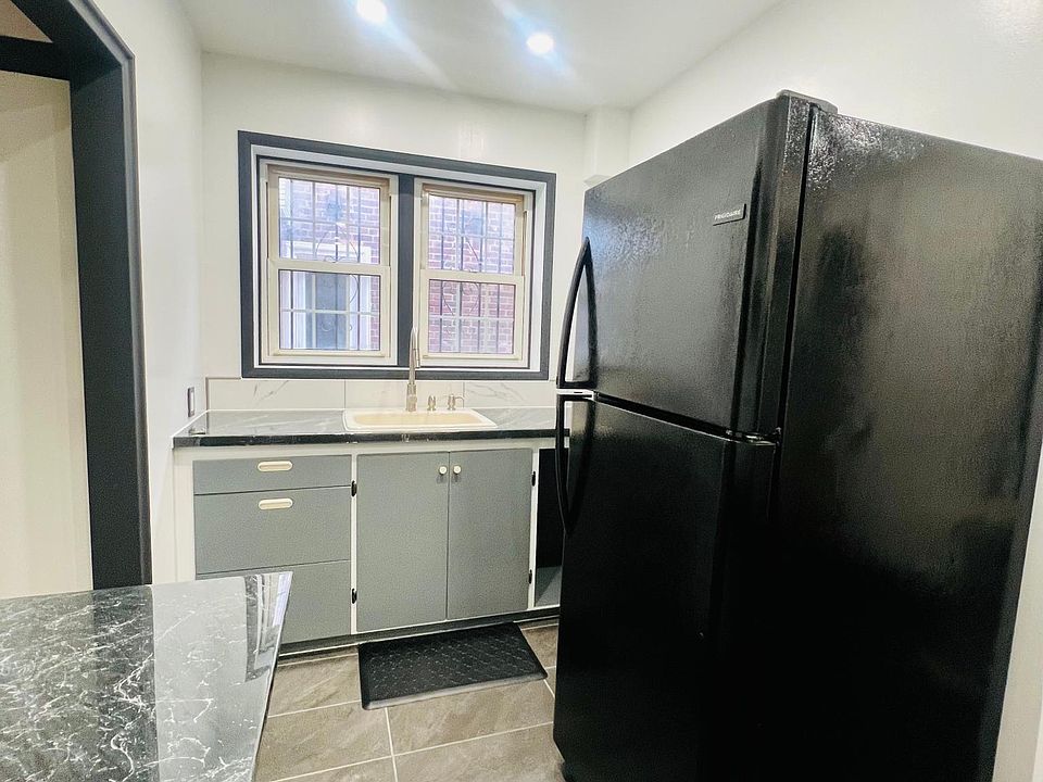 1st image of 7735 166th St Floor 1