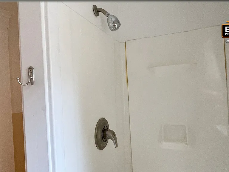 10-12 Otis St — Photo 17