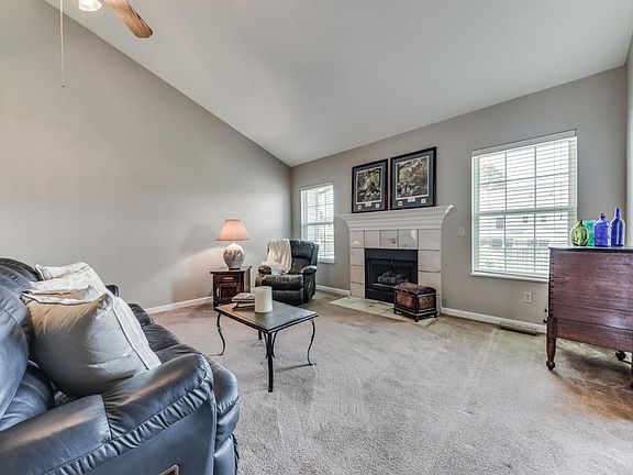 3rd image of 6760 Cardindale Dr