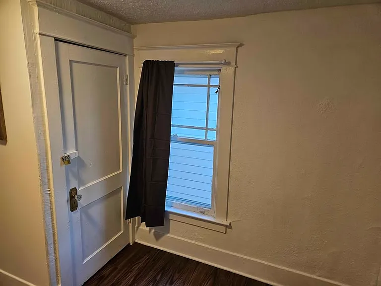 412 W Saginaw St #3 — Photo 8