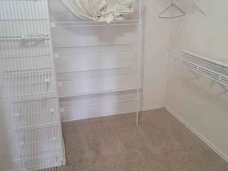 7142 Raleigh Hills Dr NE — Photo 16