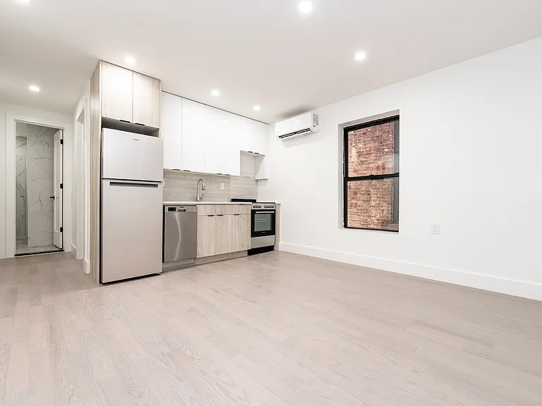 53 Clifton Pl #3 — Photo 3