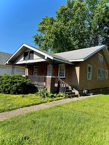 165 S East Ave Photo 1