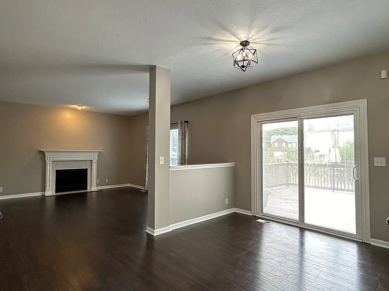 10109 Spring Gate Dr — Photo 17