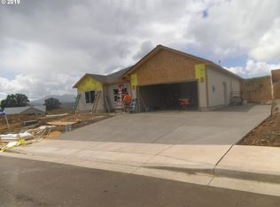 871 Sand Pines Ave, Sutherlin, OR