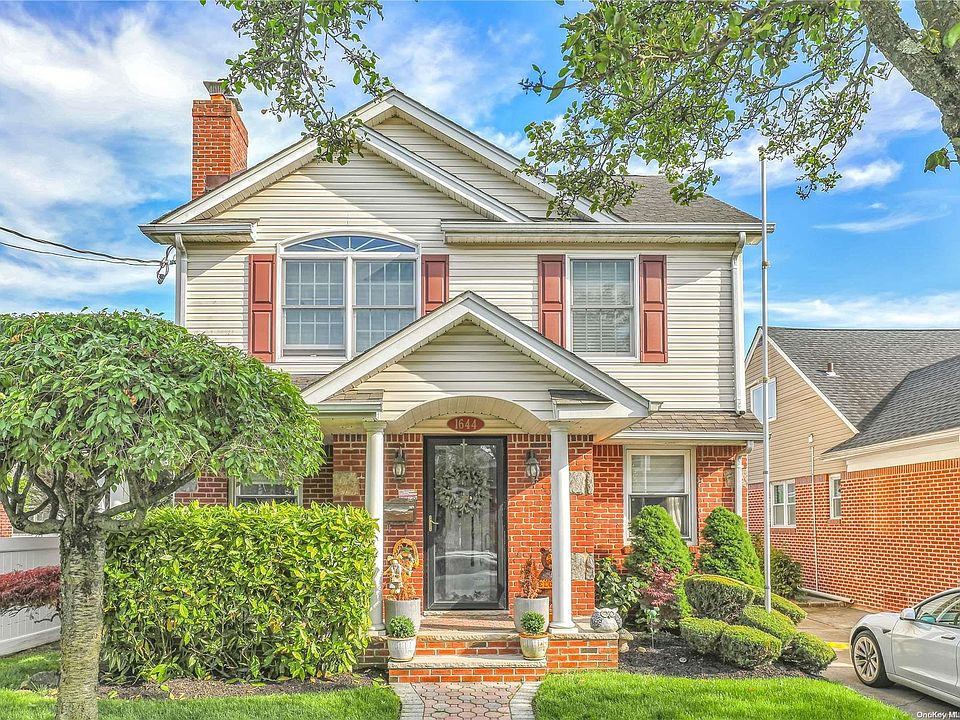 1644 Jasmine Avenue, New Hyde Park, NY 11040 | Zillow