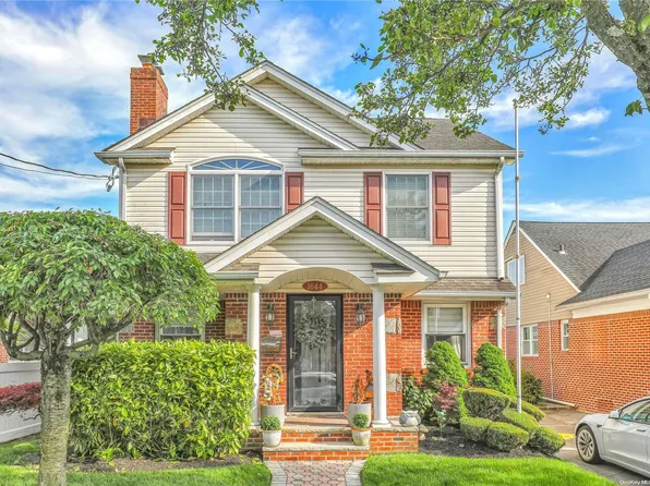 1644 Jasmine Avenue, New Hyde Park, NY 11040