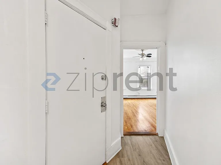 34 Cunard St #3 — Photo 3