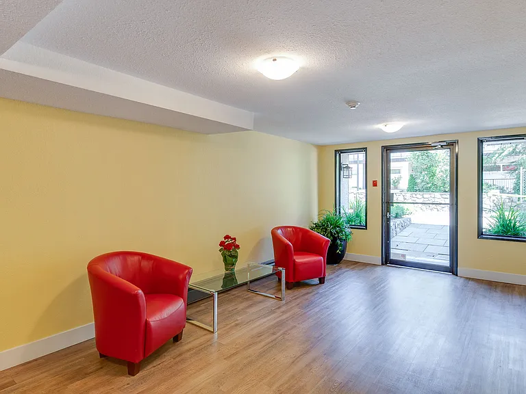 837 Ellery St — Photo 16