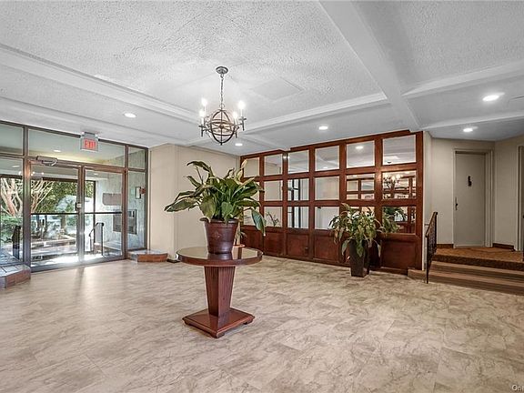 5th image of 325 King St #1L
