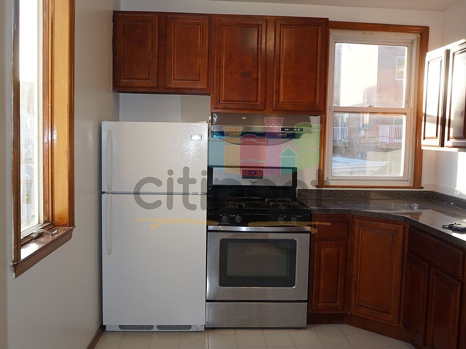 1st image of 132 Bay 22nd St #Tw2