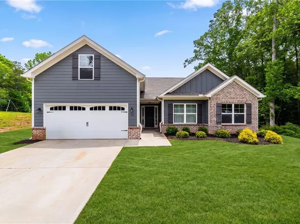 85 Finch Ct, Winder, GA 30680