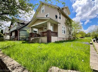 692 Roselawn Ave, Akron, OH
