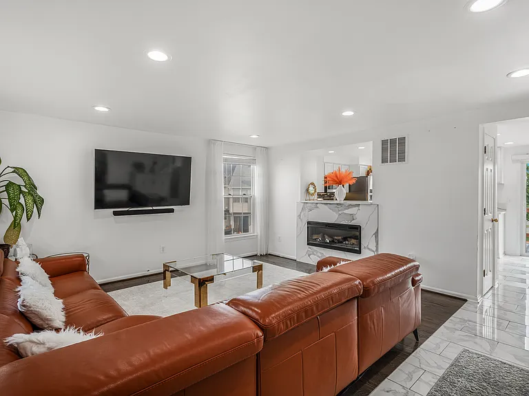 3355 Canton Ct — Photo 7