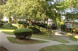 4th image of 113 Parkside Dr #113