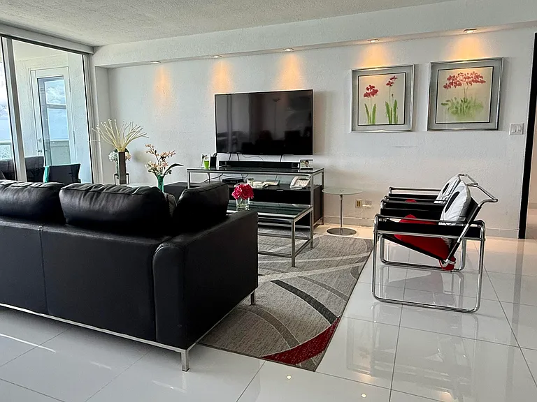 1890 S Ocean Dr #703 — Photo 8