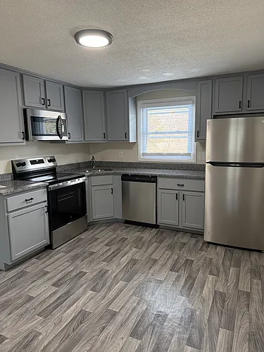 25 Franklin St #J Photo 1
